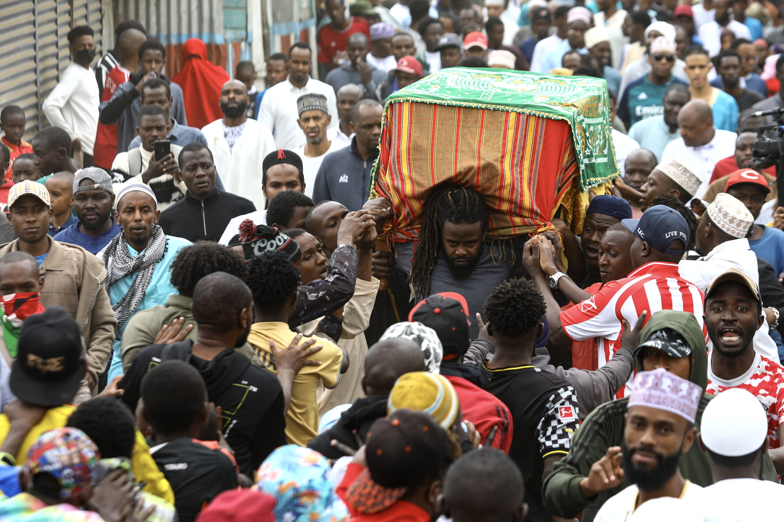 Κένυα: Αντικυβερνητικές διαδηλώσεις και συγκρούσεις με την αστυνομία – Τουλάχιστον 30 νεκροί