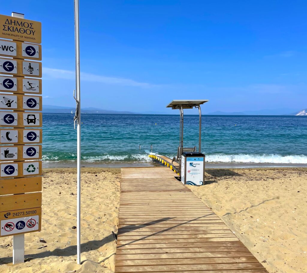 Σύστημα αυτόνομης πρόσβασης ΑμεΑ σε τέσσερις παραλίες της Σκιάθου