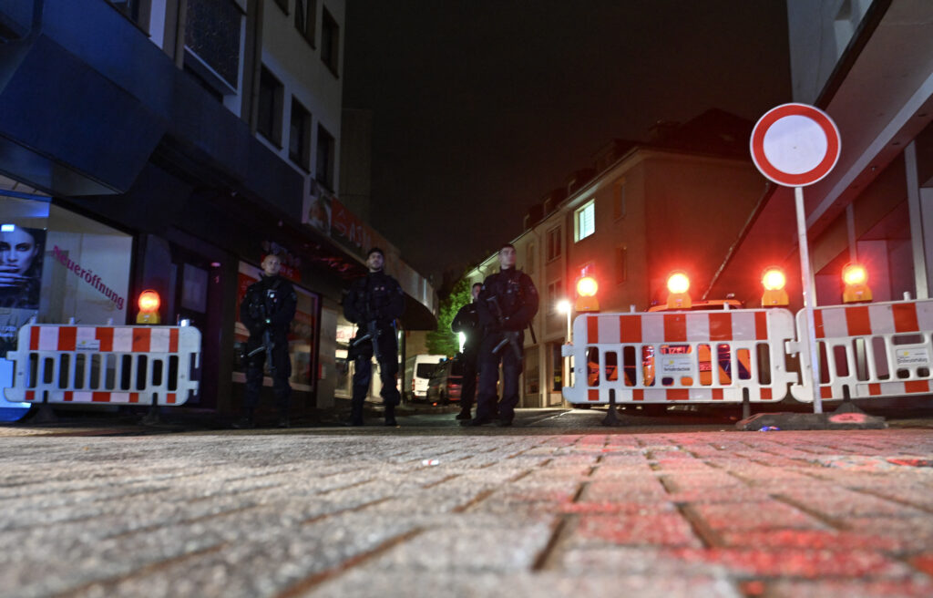 Σε σοκ η Γερμανία μετά την τρομοκρατική επίθεση – Ένας ο δράστης, σύμφωνα με τις Αρχές