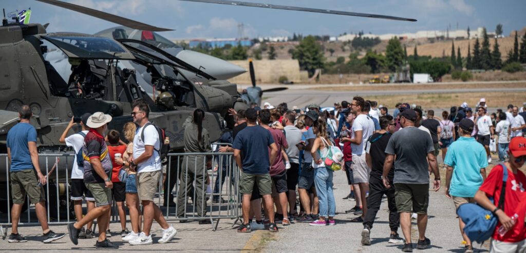 Το “Athens Flying Week 2024” επιστρέφει με εναέριες χορογραφίες