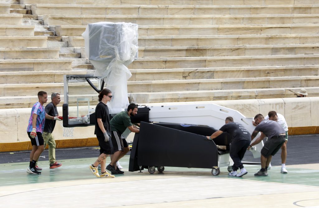 Τουρνουά Παύλος Γιαννακόπουλος: Η μετατροπή του Παναθηναϊκού Σταδίου σε γήπεδο μπάσκετ – (φωτό)